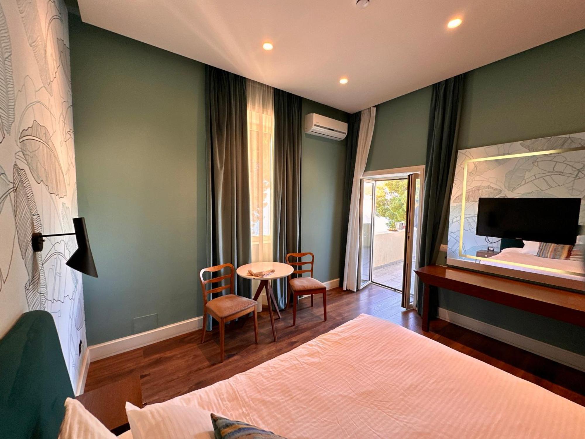 Le Palazzine Hotel Vlorë Екстериор снимка